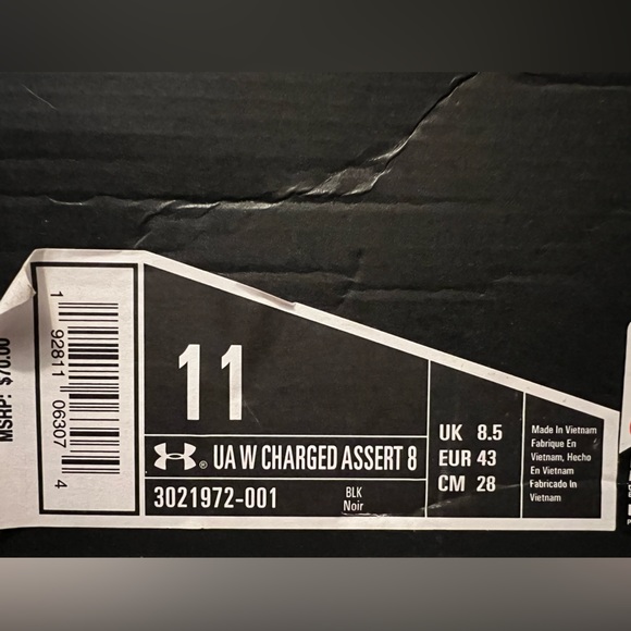 Under Armour Women's Charged Assert 8 Running Shoe in black size 11. - Picture 8 of 10